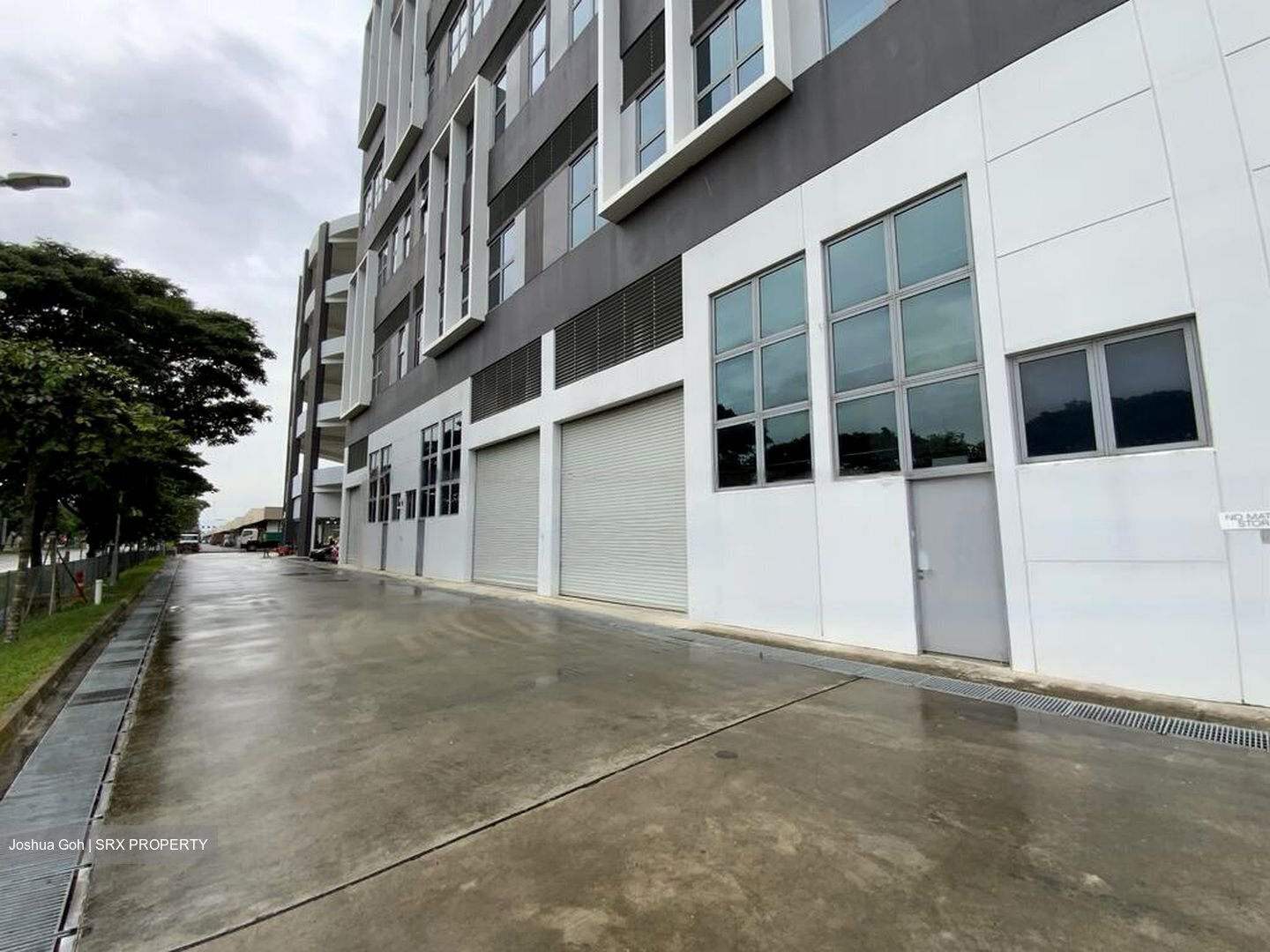 E C One (D22), Factory #457500841